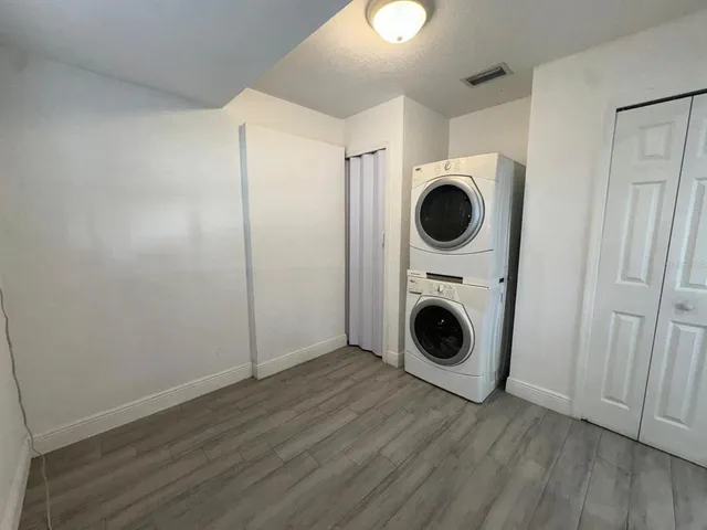 a view of a utility room with washer and dryer