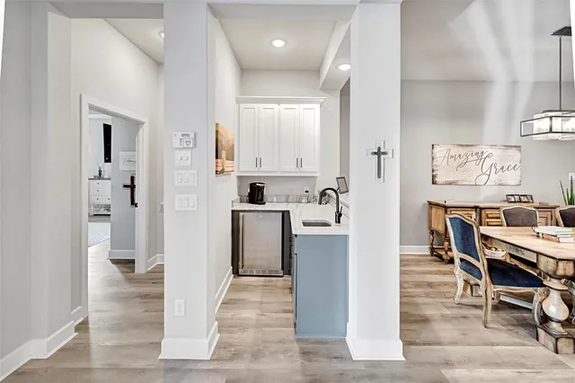 $715,000 | 4825 Beaver Creek Drive, Arlington, TX 76005