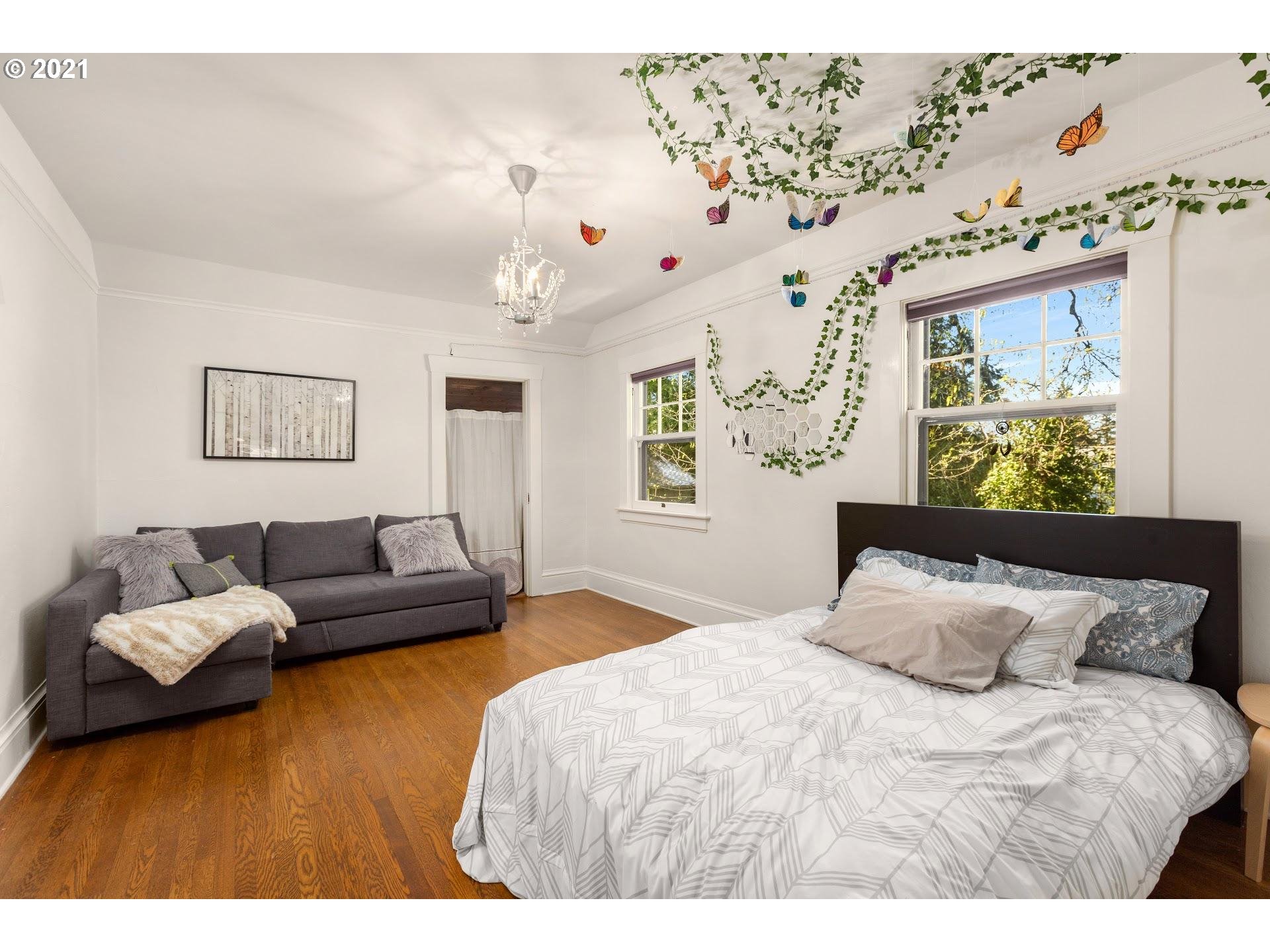 2636 Southwest Talbot Road Portland, OR 97201 - Photo 15 of 29