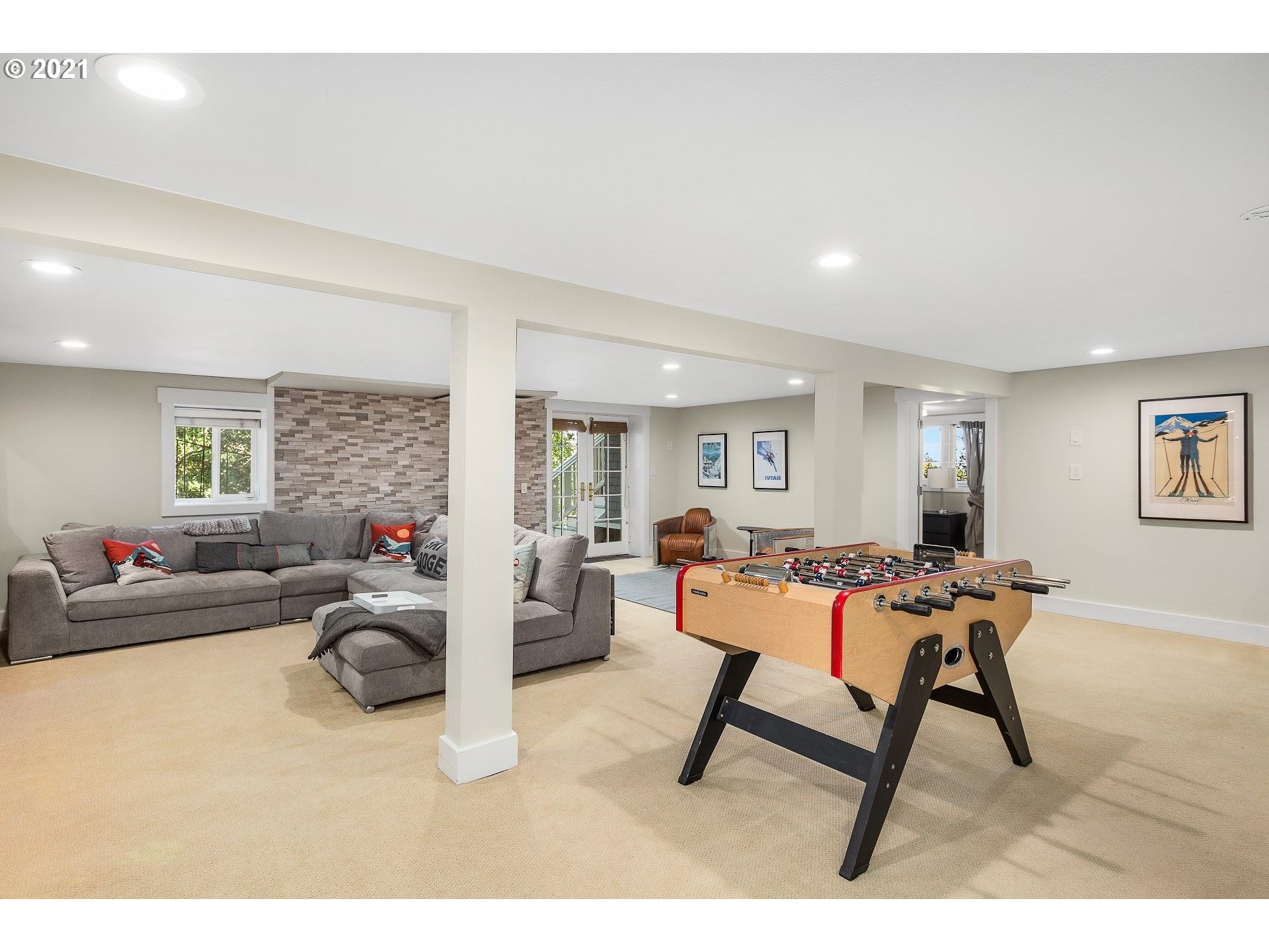 2636 Southwest Talbot Road Portland, OR 97201 - Photo 16 of 29