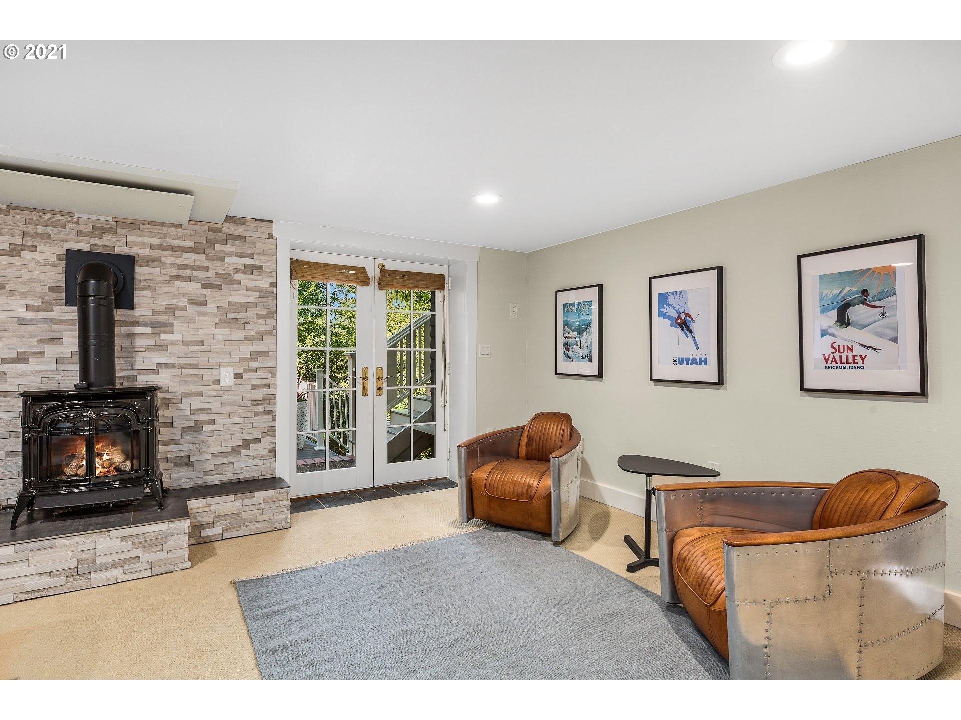2636 Southwest Talbot Road Portland, OR 97201 - Photo 17 of 29