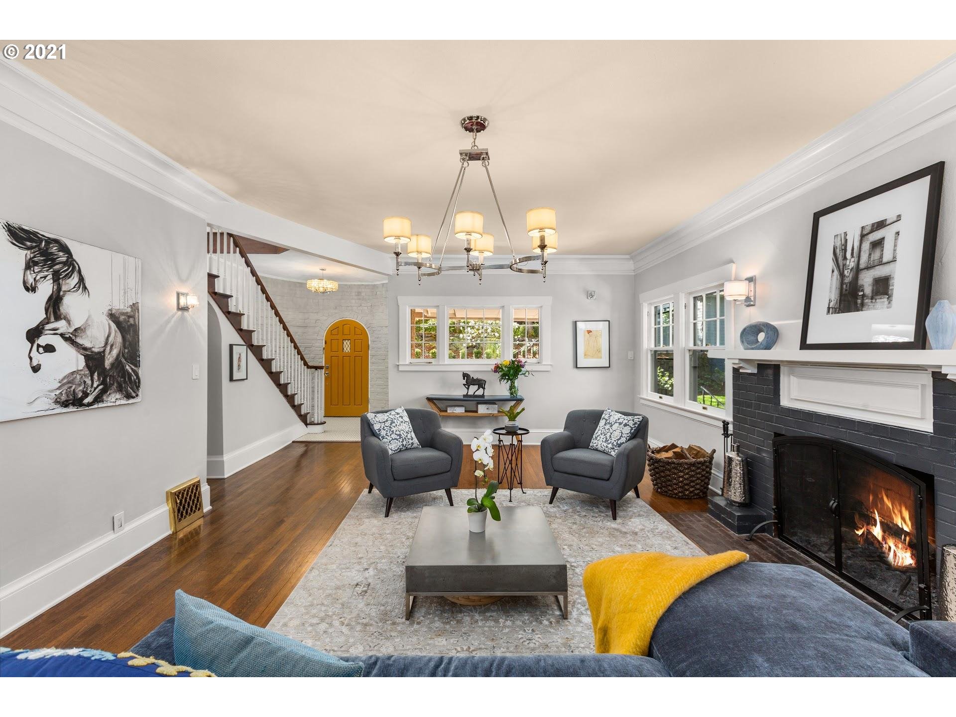 2636 Southwest Talbot Road Portland, OR 97201 - Photo 3 of 29