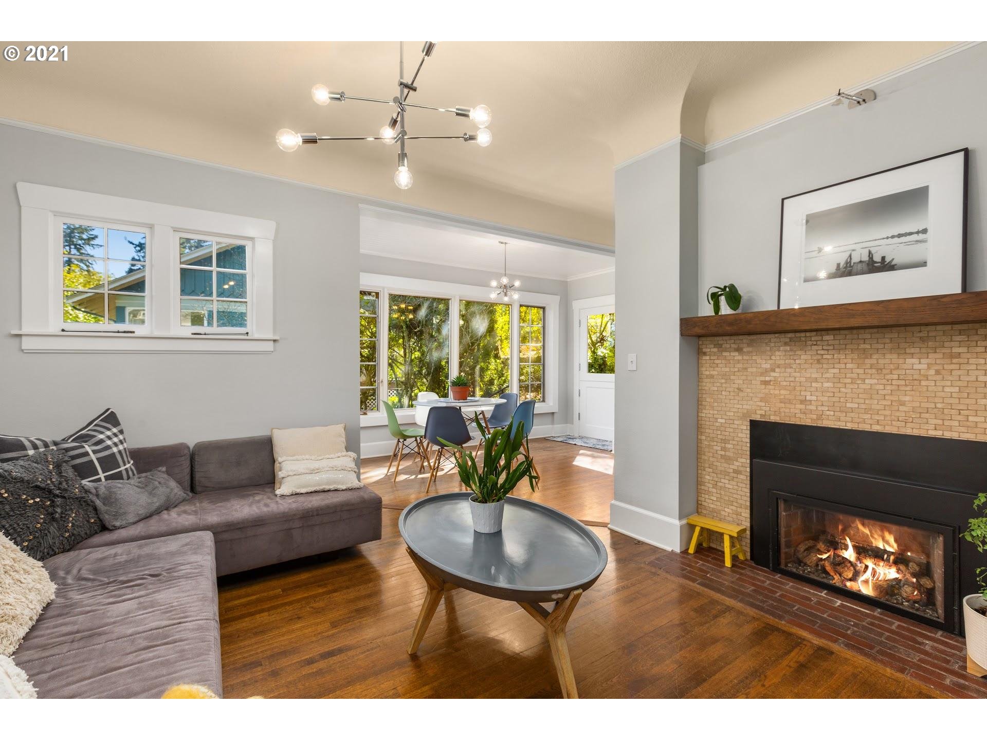 2636 Southwest Talbot Road Portland, OR 97201 - Photo 4 of 29