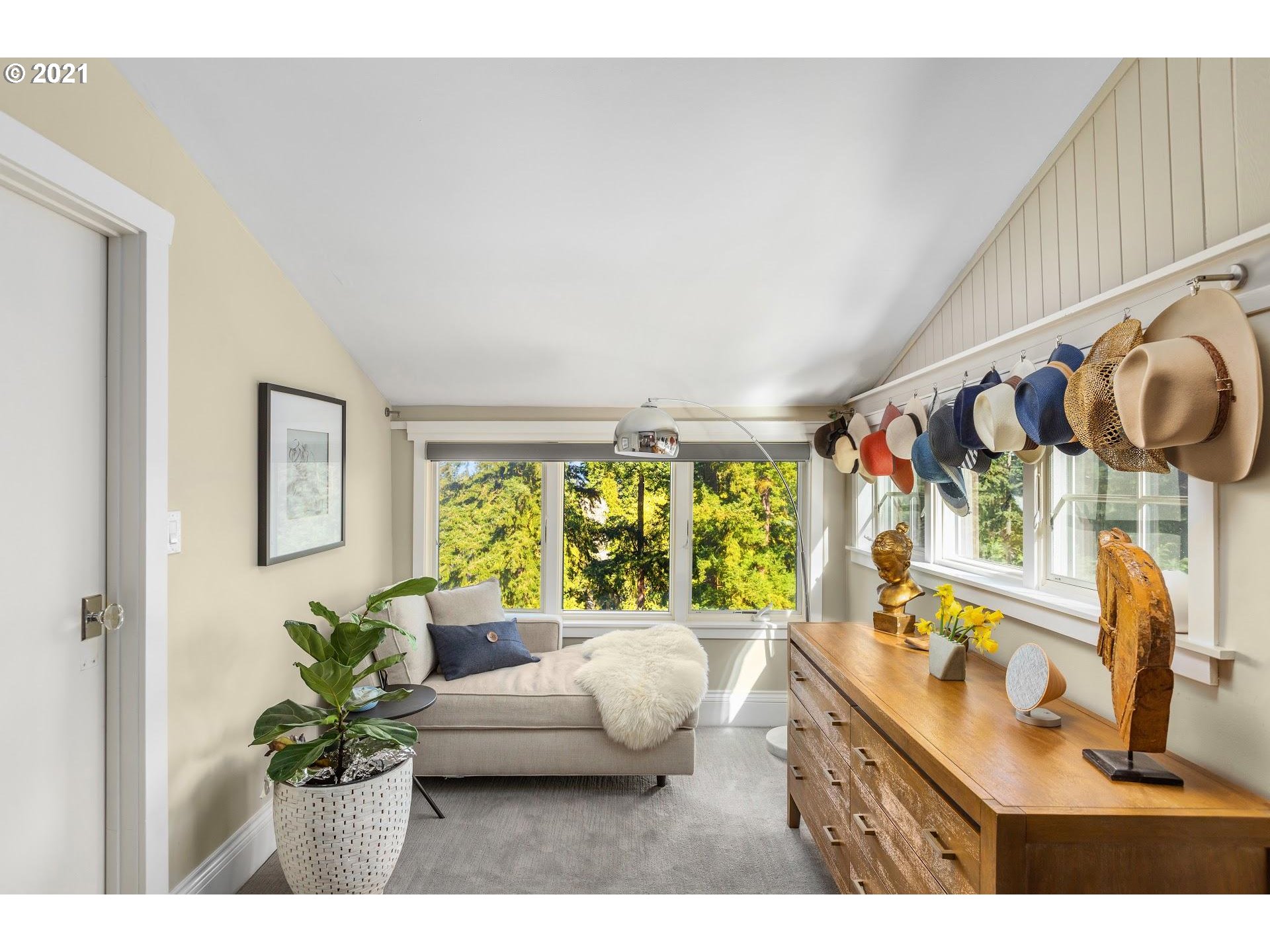 2636 Southwest Talbot Road Portland, OR 97201 - Photo 10 of 29