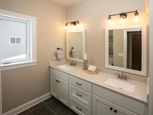 $799,900 | 26433 Hunter Avenue, Wyoming, MN 55092