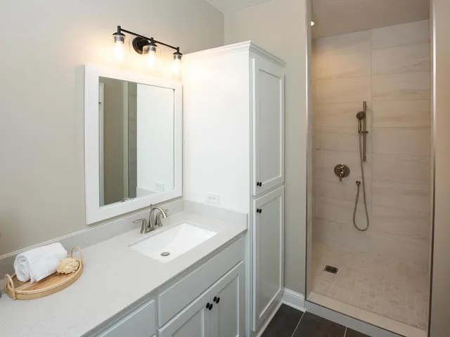 $799,900 | 26433 Hunter Avenue, Wyoming, MN 55092