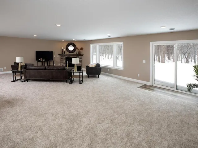 $799,900 | 26433 Hunter Avenue, Wyoming, MN 55092