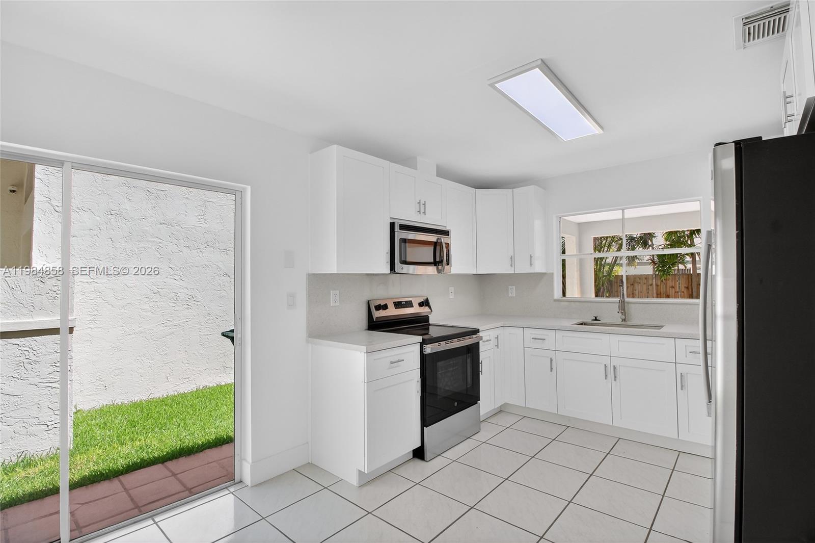 11776 Southwest 90th Terrace Miami, FL 33186 - Photo 19 of 52