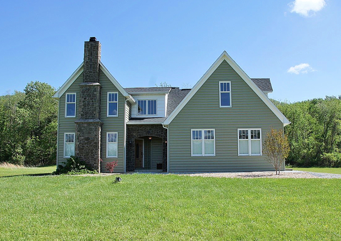 7554 Old Mill Road Roanoke, VA 24018 - Photo 1 of 25 7554 Old Mill Rd Front