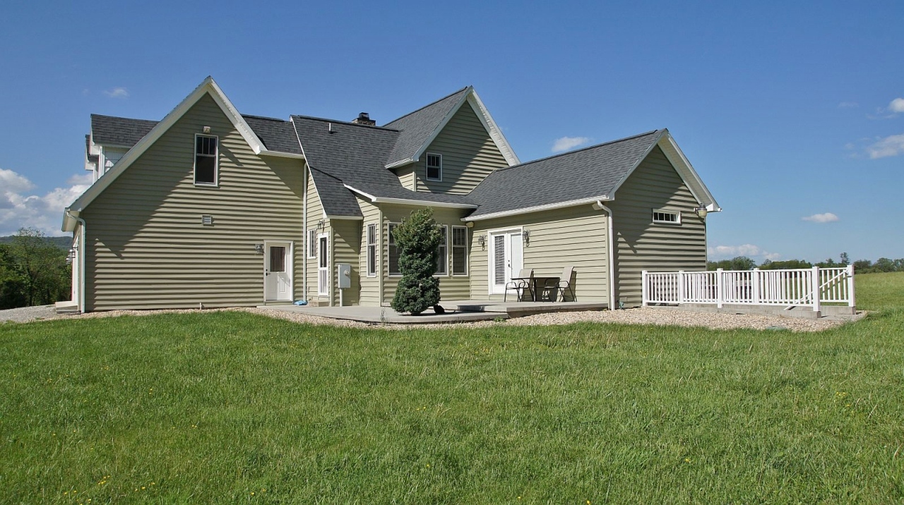 7554 Old Mill Road Roanoke, VA 24018 - Photo 2 of 25 Rear