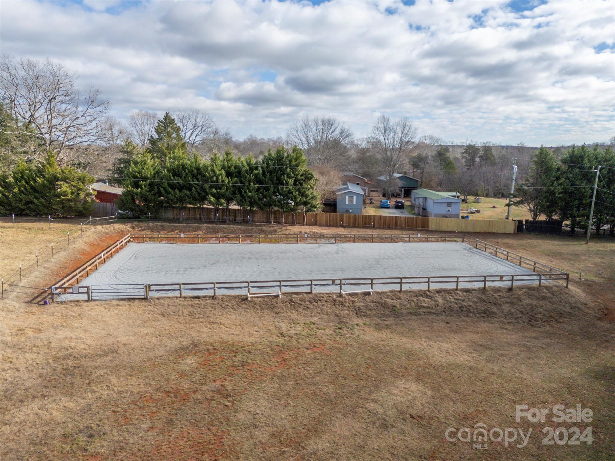 577 Edwards Road Columbus, NC 28722 - Photo 5 of 34 a view of a terrace
