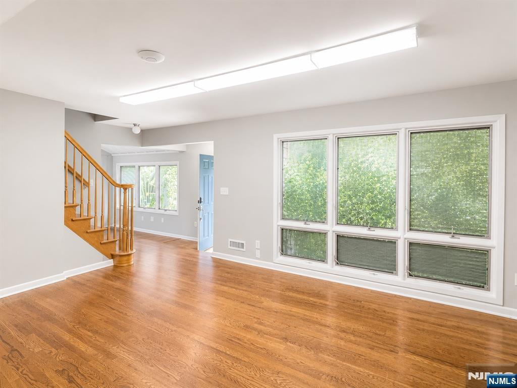 189 Homestead Road Paramus, NJ 07652 - Photo 4 of 13