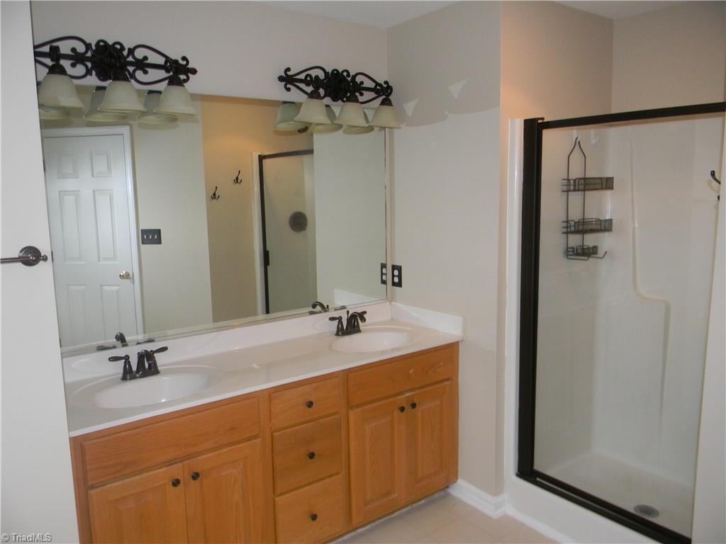 2708 Glasshouse Road Jamestown, NC 27282 - Photo 8 of 11 Gallery Image 8