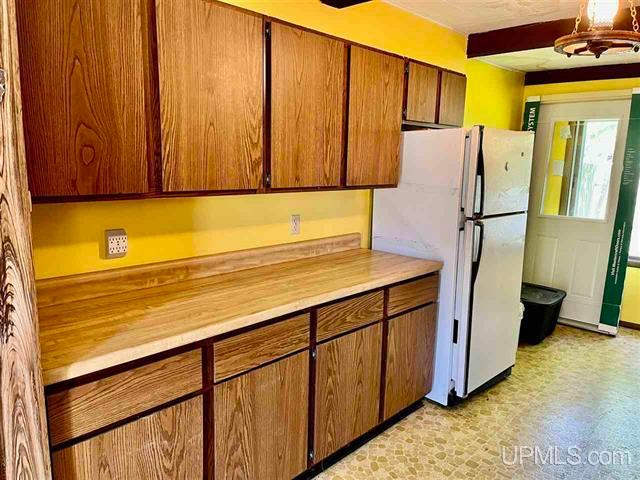 5094 Sunset Road, Unit E Ironwood, MI 49938 - Photo 10 of 21 Gallery Image 10