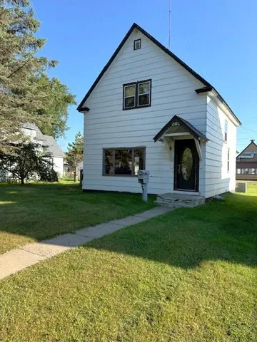 $159,000 | 319 4th Street Northwest, Aitkin, MN 56431