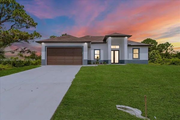 $349,999 | 1033 Plymouth Street East, Lehigh Acres, FL 33974