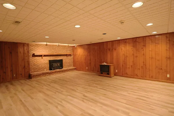 a view of a livingroom with a patio