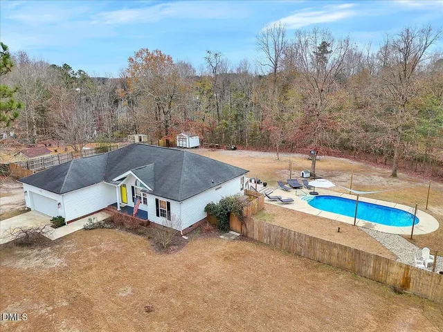 $299,998 | 188 Scarlet Oak Drive, Raeford, NC 28376