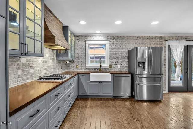 $299,998 | 188 Scarlet Oak Drive, Raeford, NC 28376