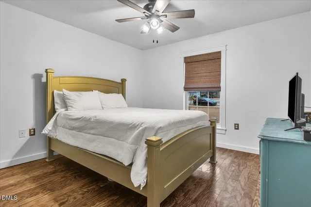 $299,998 | 188 Scarlet Oak Drive, Raeford, NC 28376