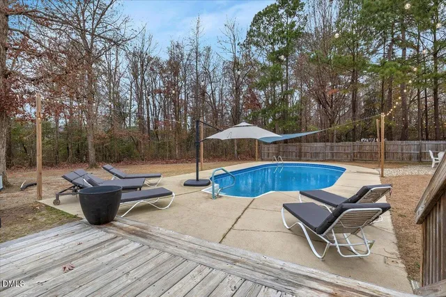 $299,998 | 188 Scarlet Oak Drive, Raeford, NC 28376