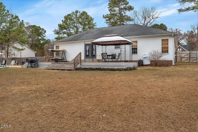 $299,998 | 188 Scarlet Oak Drive, Raeford, NC 28376