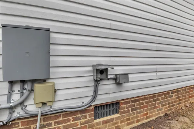 $299,998 | 188 Scarlet Oak Drive, Raeford, NC 28376