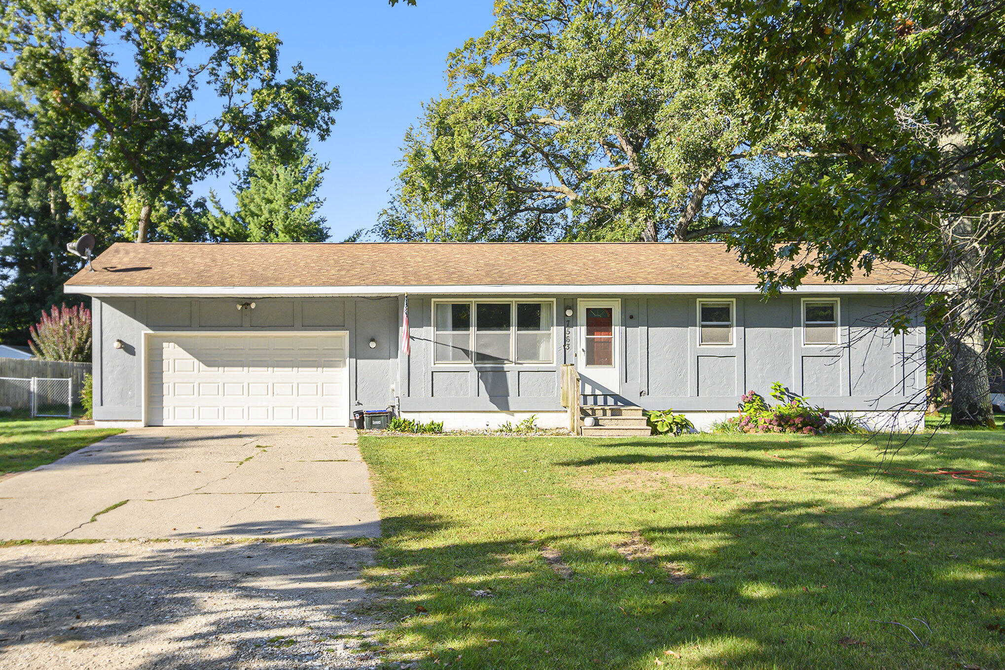 7563 Whitehall Road Whitehall, MI 49461 - Photo 3 of 24 003_file_835