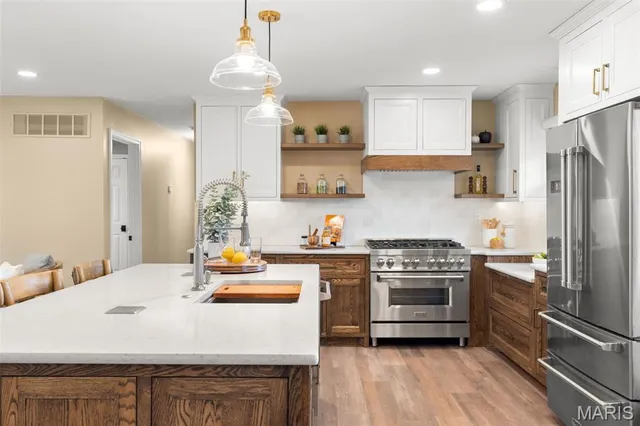 $425,000 | 1832 Pottery Road, Washington, MO 63090