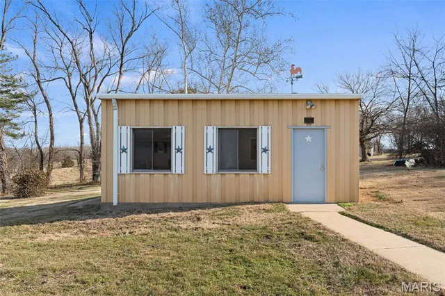 $425,000 | 1832 Pottery Road, Washington, MO 63090
