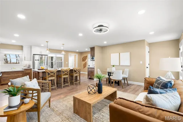 $425,000 | 1832 Pottery Road, Washington, MO 63090