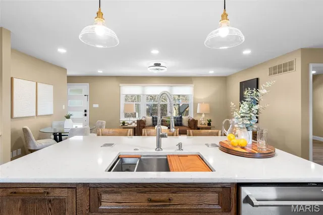 $425,000 | 1832 Pottery Road, Washington, MO 63090