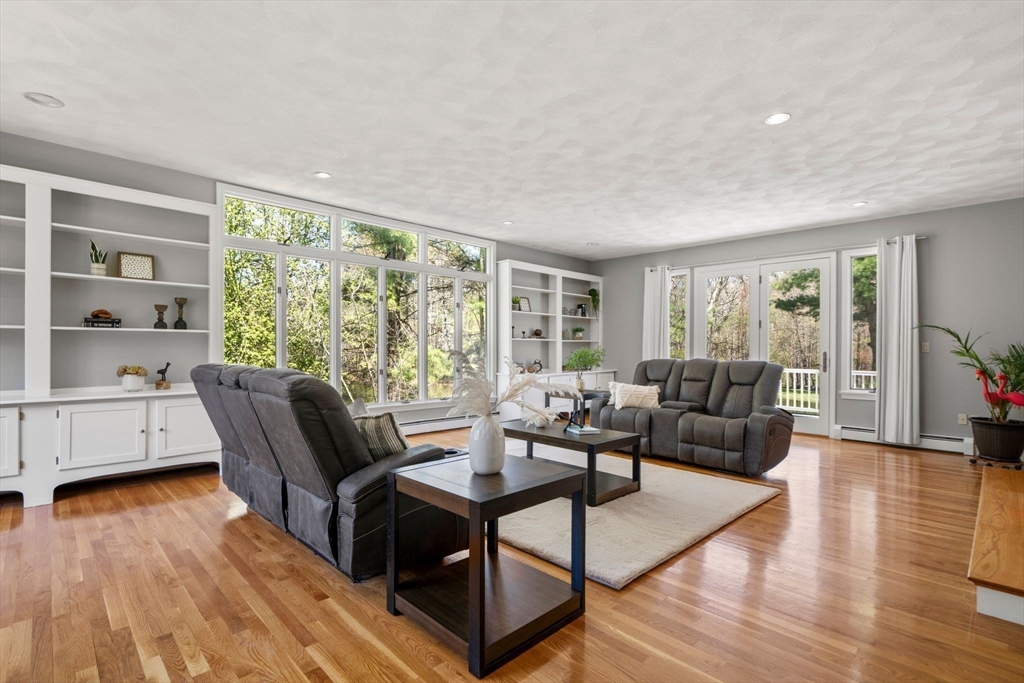 19 Devonshire Road Middleton, MA 01949 - Photo 8 of 42