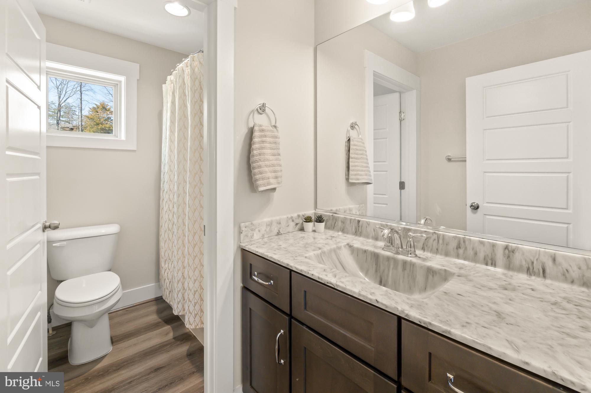 7020 Fox Chase Road New Market, MD 21774 - Photo 34 of 58 Upper hall bathroom w private bath/W.C.