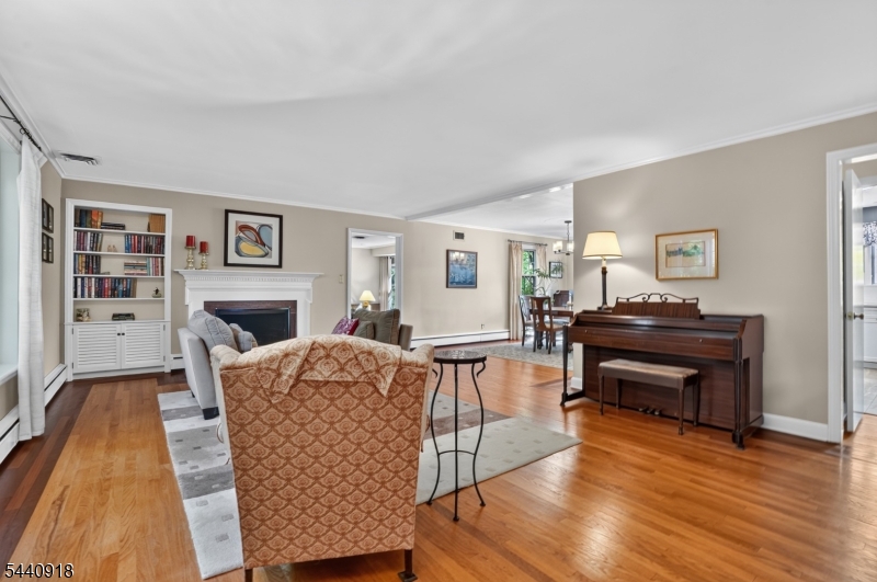 905 Charlotte Road Plainfield, NJ 07060 - Photo 9 of 44