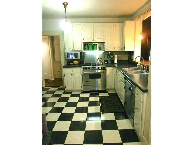 162 Perrymont Road Pittsburgh, PA 15237 - Photo 4 of 22 Kitchen.