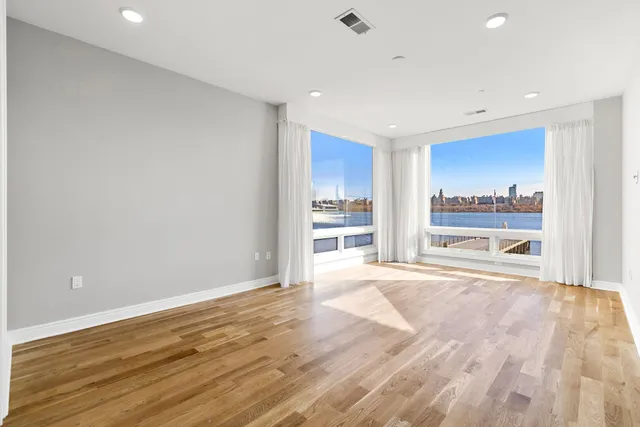 $2,975,000 | 9 Somerset Lane, Unit 222, Edgewater, NJ 07020