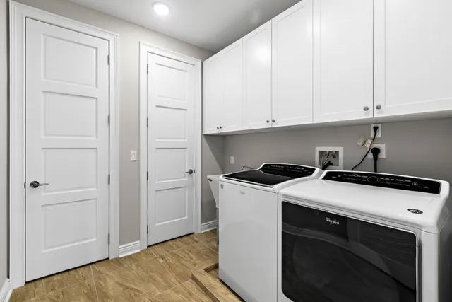 $2,975,000 | 9 Somerset Lane, Unit 222, Edgewater, NJ 07020