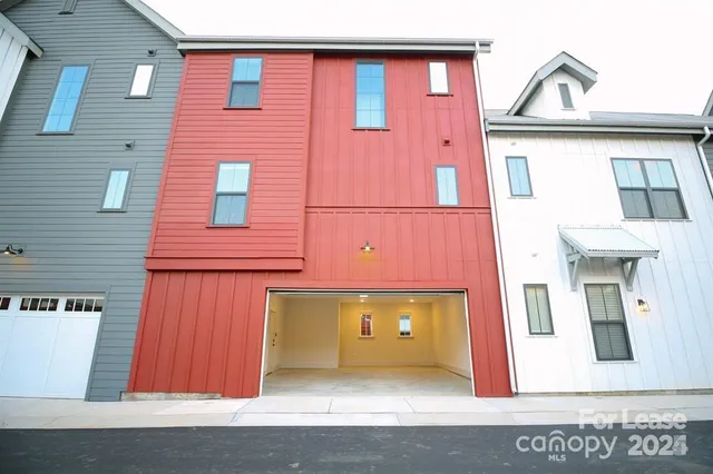 $1,575 | 4106 Anker Haus Drive, Unit A1, Charlotte, NC 28205