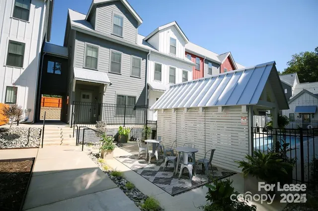 $1,575 | 4106 Anker Haus Drive, Unit A1, Charlotte, NC 28205