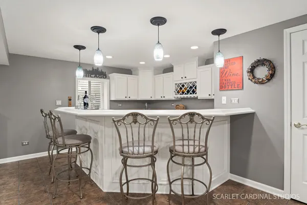 $635,000 | 1948 Barrington Court, Aurora, IL 60503