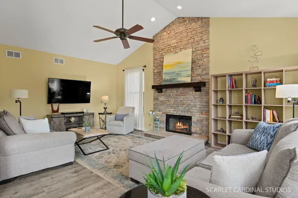 $635,000 | 1948 Barrington Court, Aurora, IL 60503