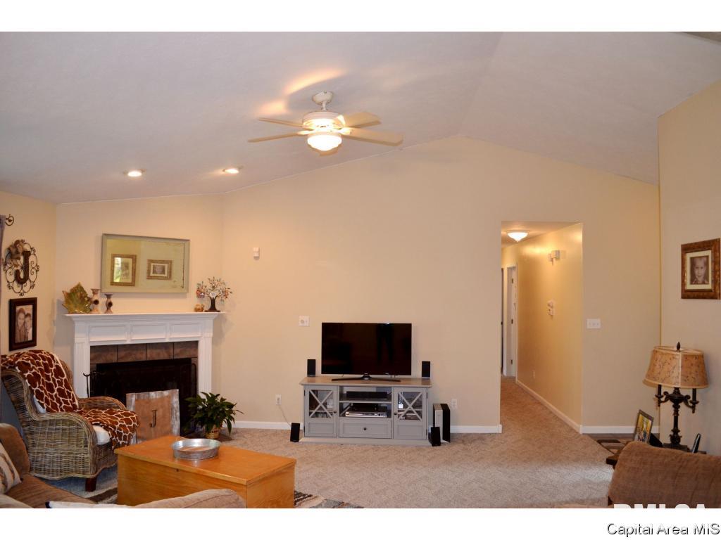 41 Royal Road Springfield, IL 62702 - Photo 28 of 36