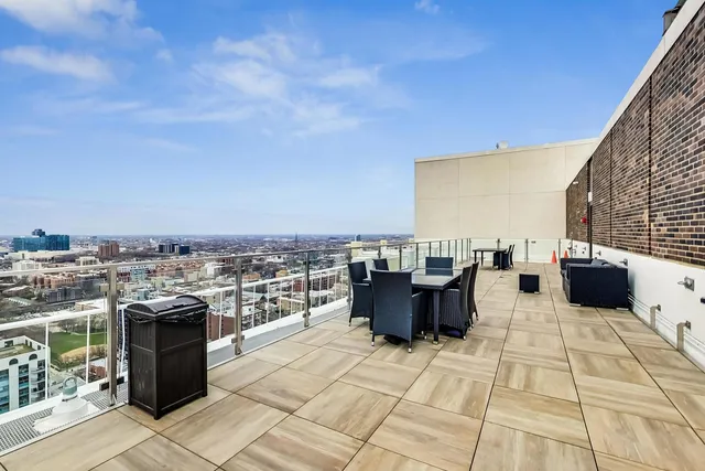 $2,900 | 1255 North Sandburg Terrace, Unit 2804, Chicago, IL 60610