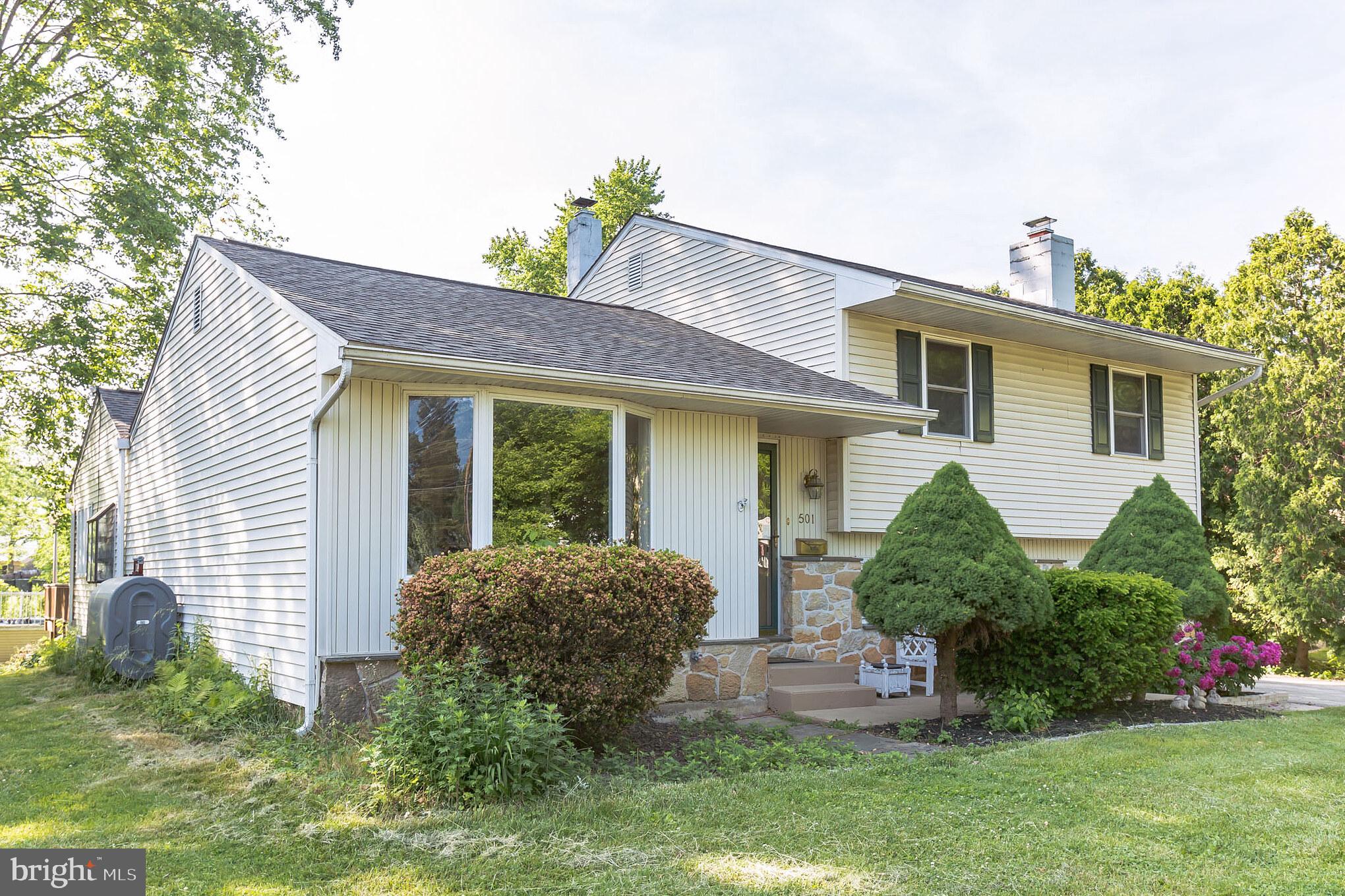 501 Lakeside Drive Exton, PA 19341 - Photo 2 of 27