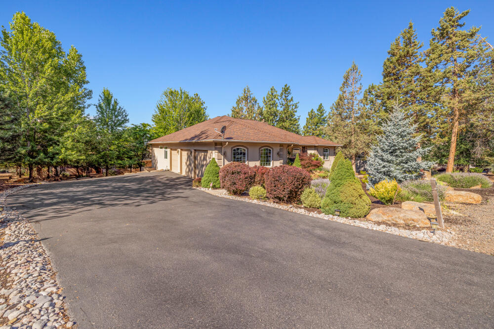 6246 Sanderling Road Klamath Falls, OR 97601 - Photo 10 of 61 6246SanderlingRd-9