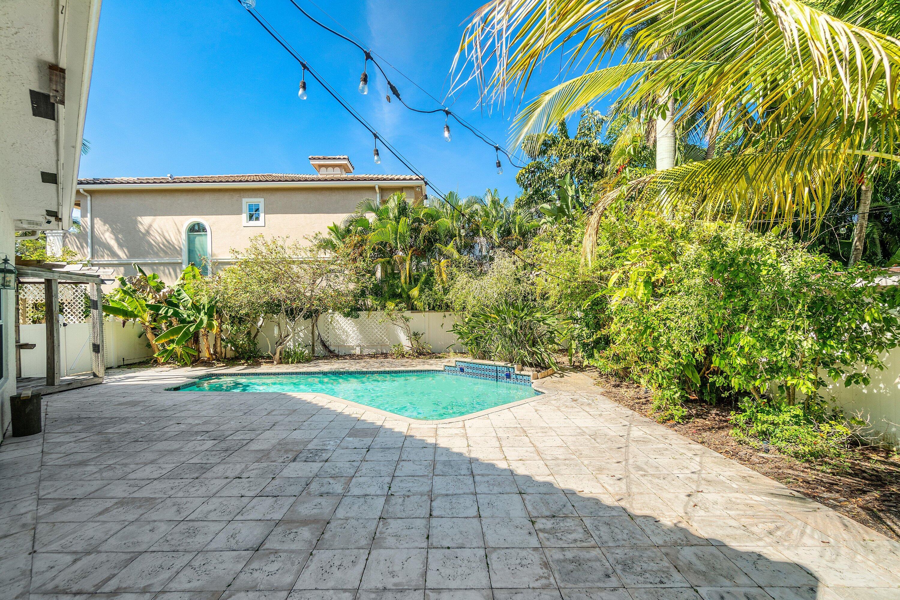 201 Northeast 4th Street Boca Raton, FL 33432 - Photo 11 of 33 032-201Northeast4thStreet-BocaRaton-FL-3