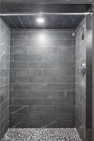 $165,000 | 84 Linda Drive, Coventry, RI 02816