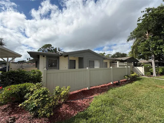 $1,900 | 2606 29th Avenue West, Unit 12, Bradenton, FL 34205