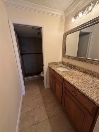 $1,900 | 2606 29th Avenue West, Unit 12, Bradenton, FL 34205
